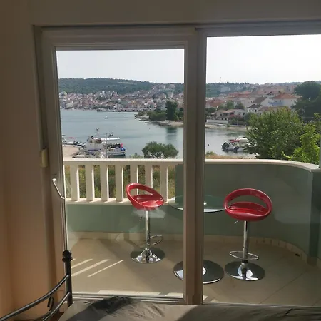 Croatika On The Trogir